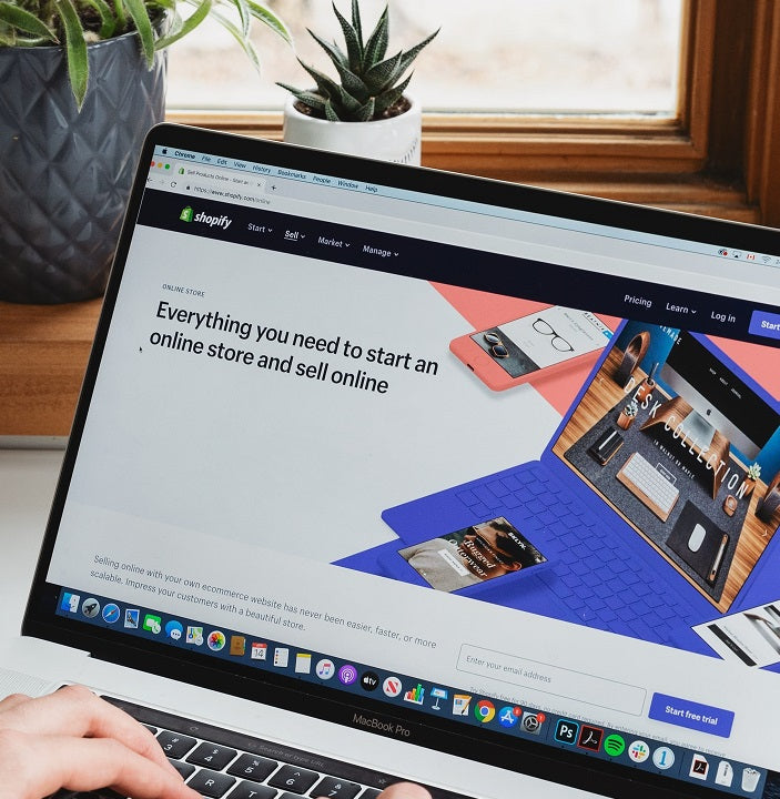 ¡Transforma tu visión en una página web impactante!